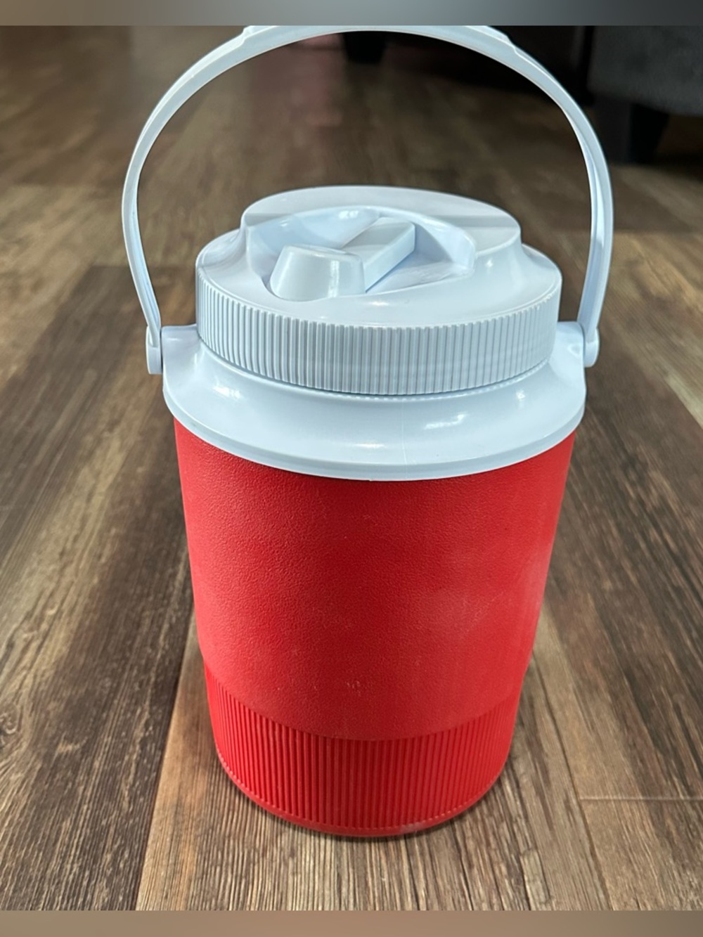 Vintage Rubbermaid red and white water jug with handle GOTT made in USA